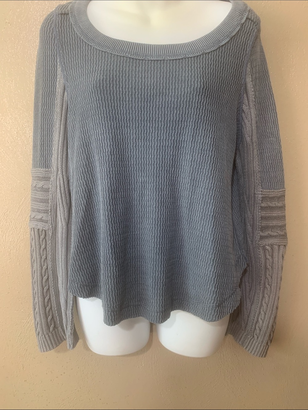We The Free XS Light Gray Scoop Neck Textured Knit Sweater Top